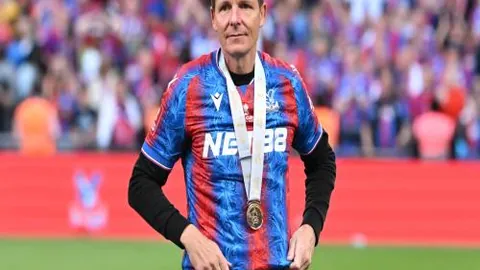 乌奈-西蒙献助攻，哈维-西蒙斯点球得分锁定胜利